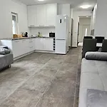 Apartman Vécsey House