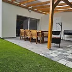 Vécsey House *